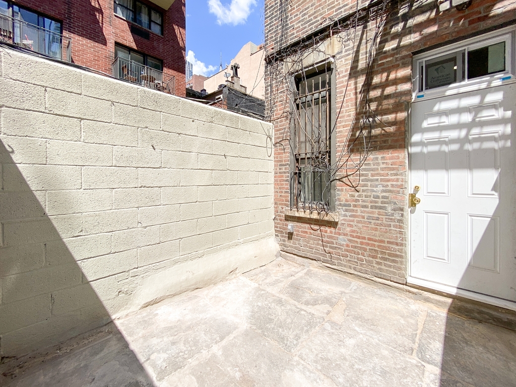 136 East 28th Street - Photo 1