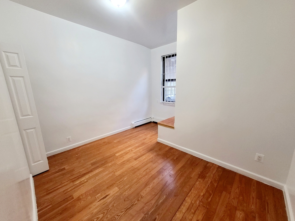 332 East 95th Street - Photo 4