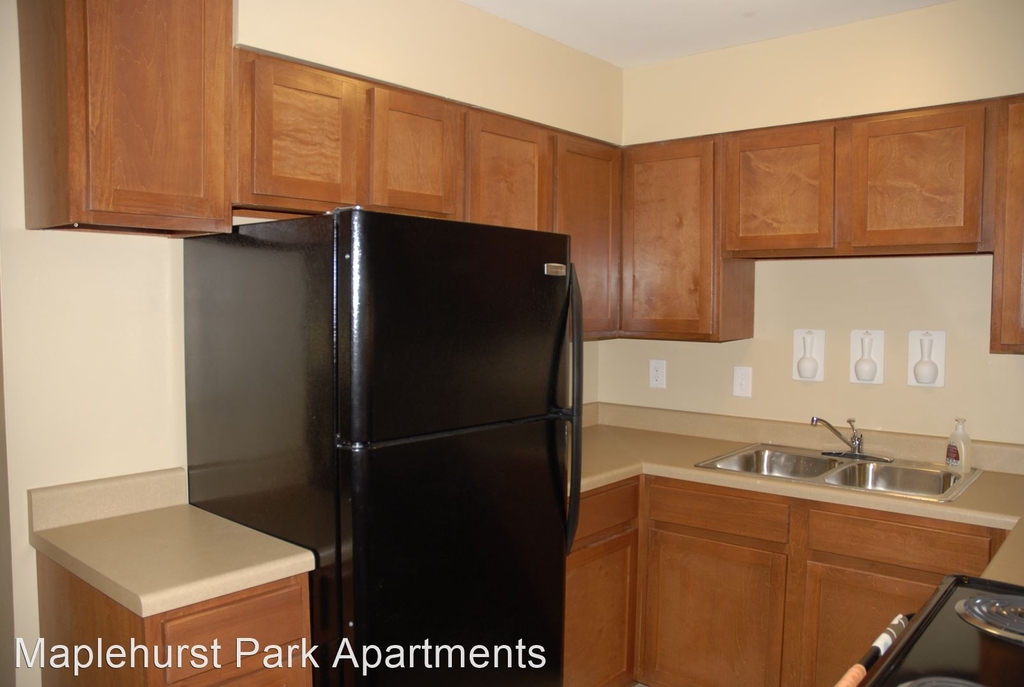 814 W. Hill Avenue - Photo 2