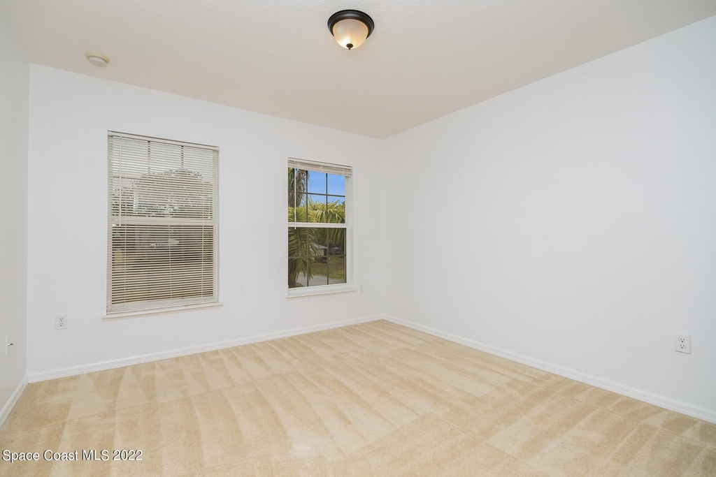 674 Americana Boulevard - Photo 34