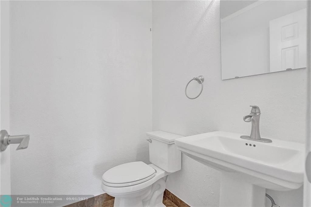 8447 Nw 51st Pl - Photo 32