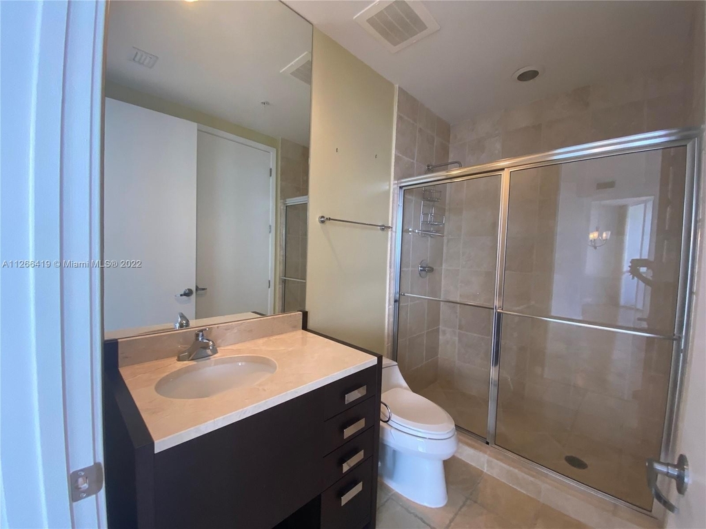 18201 Collins Ave - Photo 6