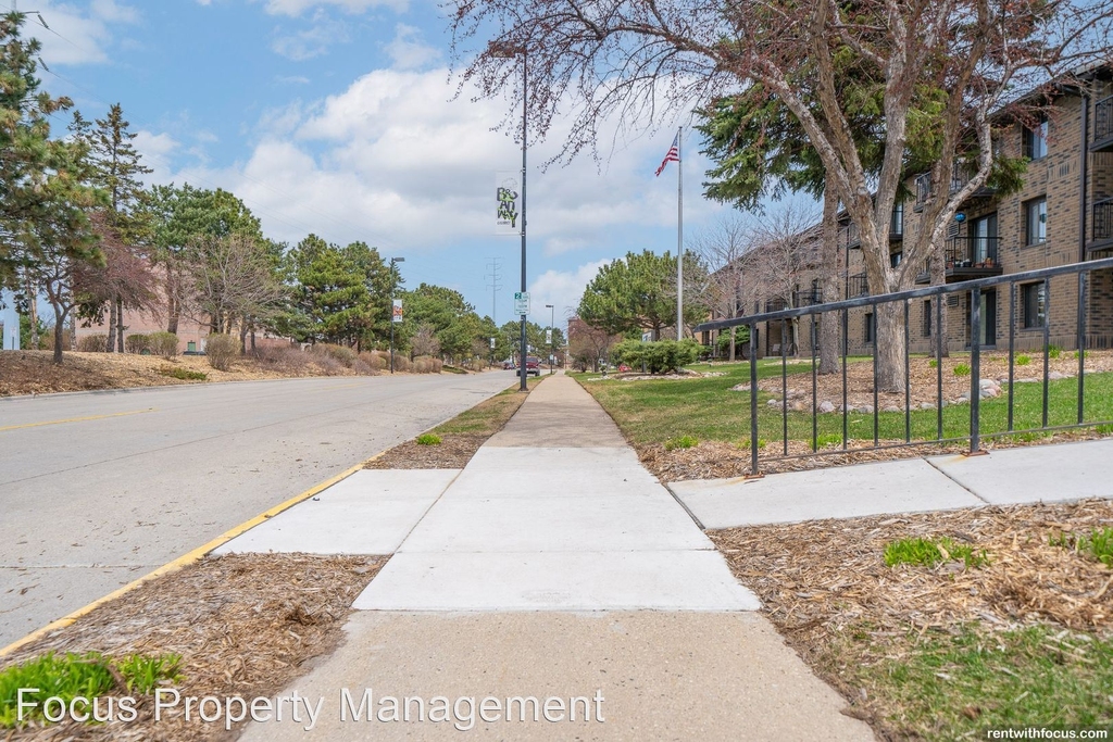 100b W. Walnut St. - Photo 2