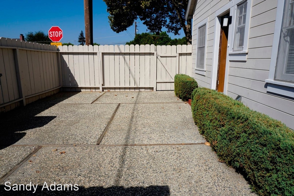 548 Leland Ave - Photo 11