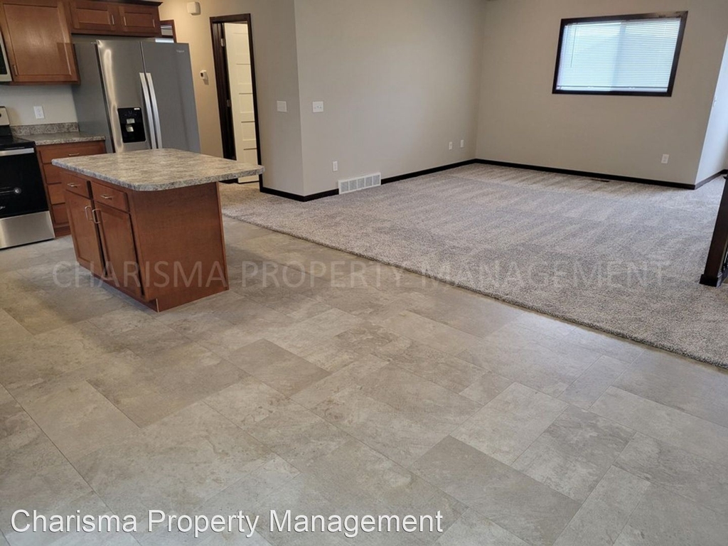 1418 Kayla Place - Photo 6