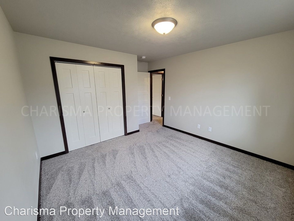 1418 Kayla Place - Photo 17