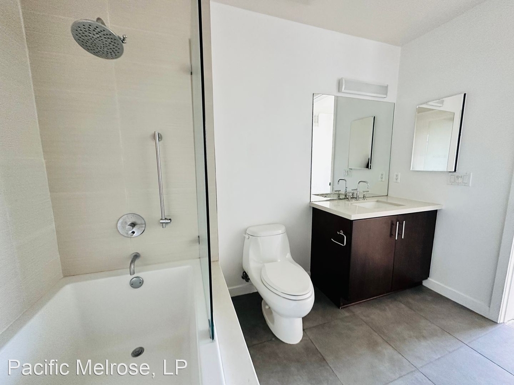 5700 Melrose Avenue - Photo 27