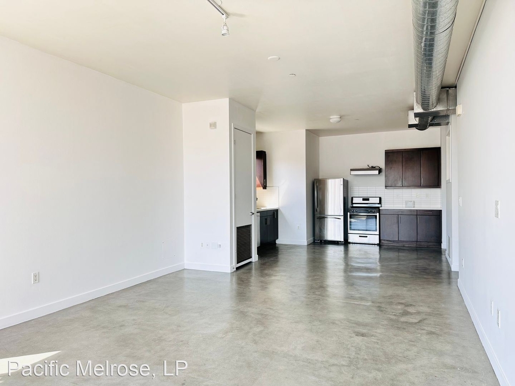 5700 Melrose Avenue - Photo 31