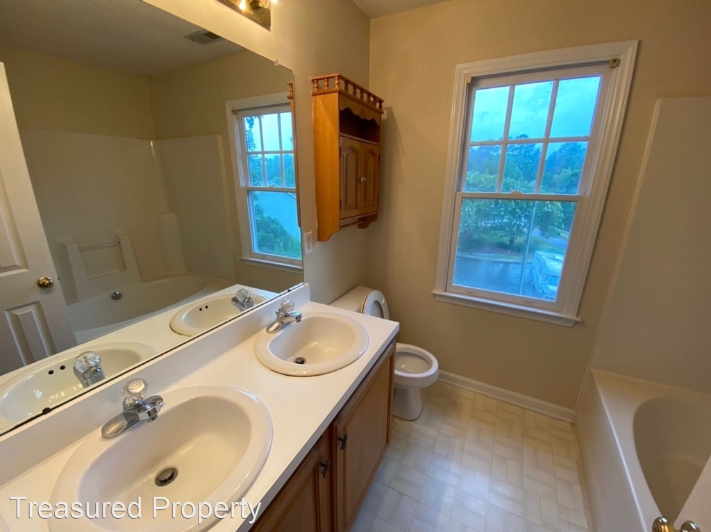 6809 Holly Mill Ct. - Photo 8