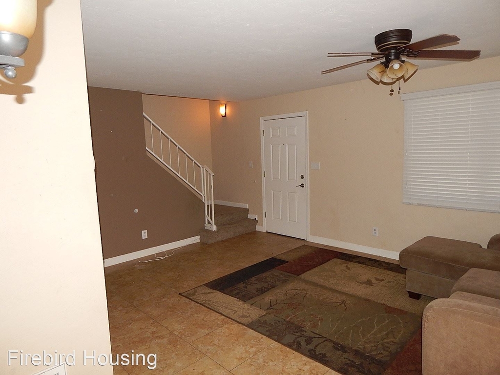 1022 E Diamond Drive - Photo 5