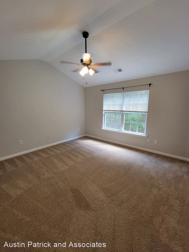 514 Fox Creek Crossing - Photo 18