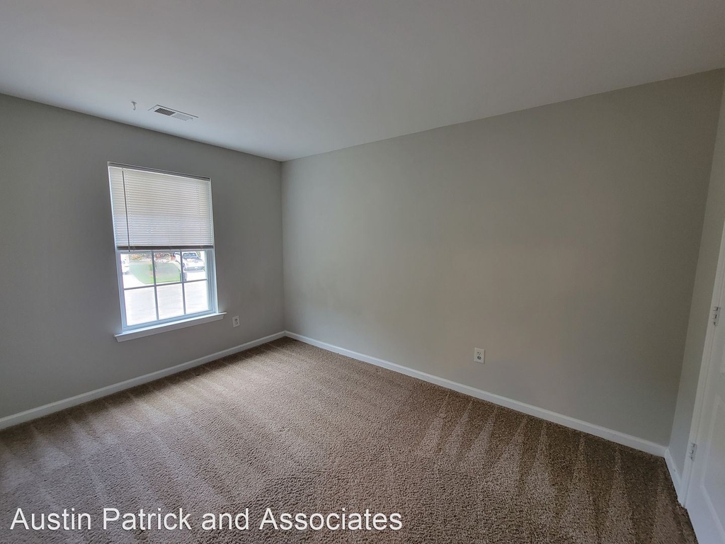 514 Fox Creek Crossing - Photo 21