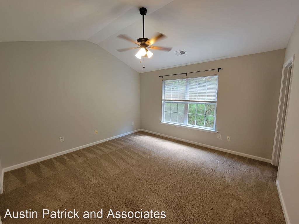 514 Fox Creek Crossing - Photo 17