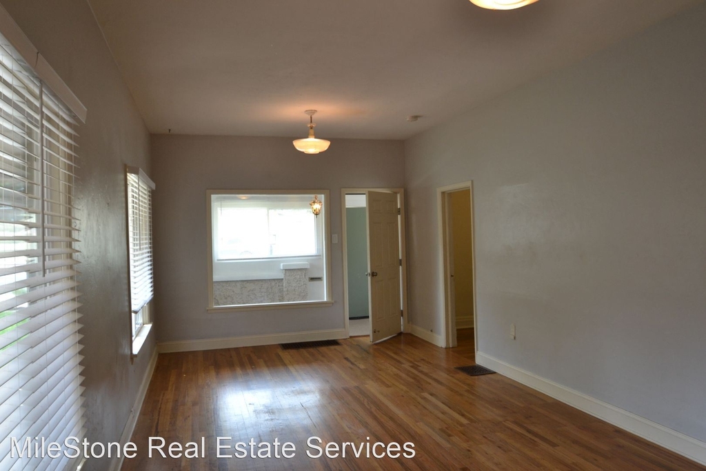 821 North Walnut Street - Photo 5