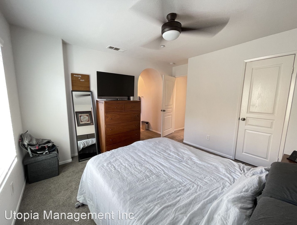 473 Almond Road - Photo 7