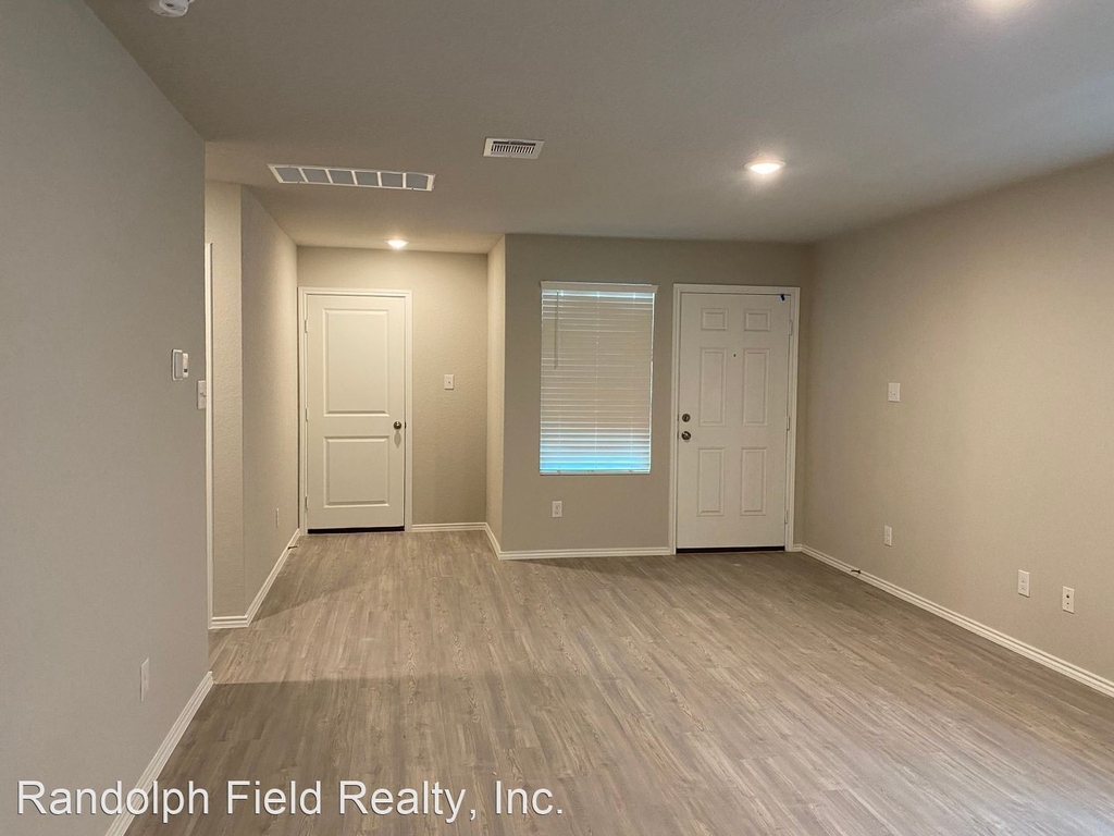 731 Ambush Ridge - Photo 1