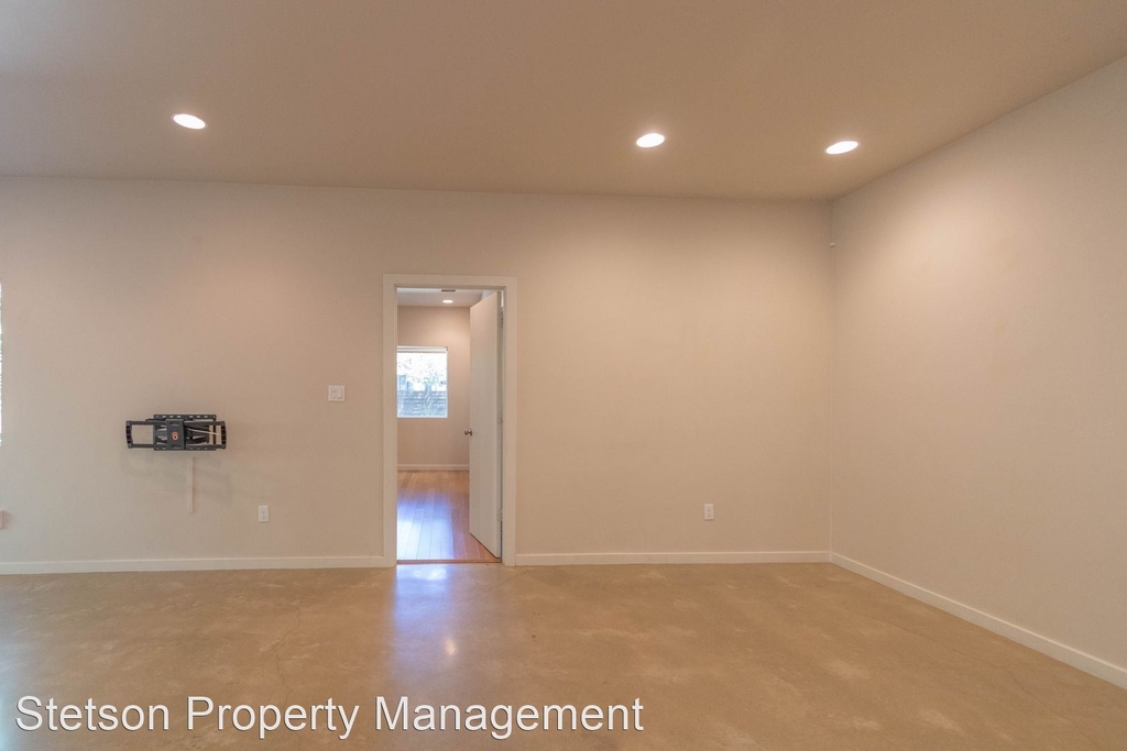 1702 Forest Hill Dr. Unit A - Photo 8