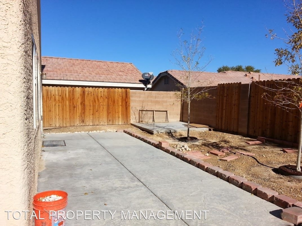 5324 Mum Ct. - Photo 1