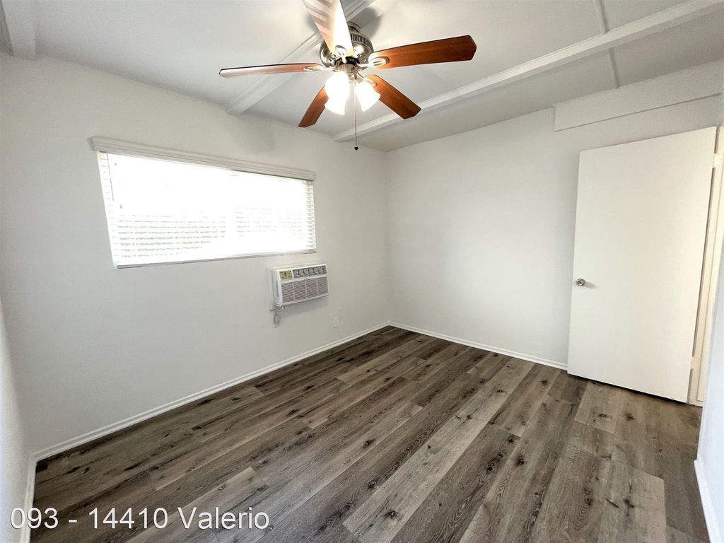 14410 Valerio St. - Photo 14