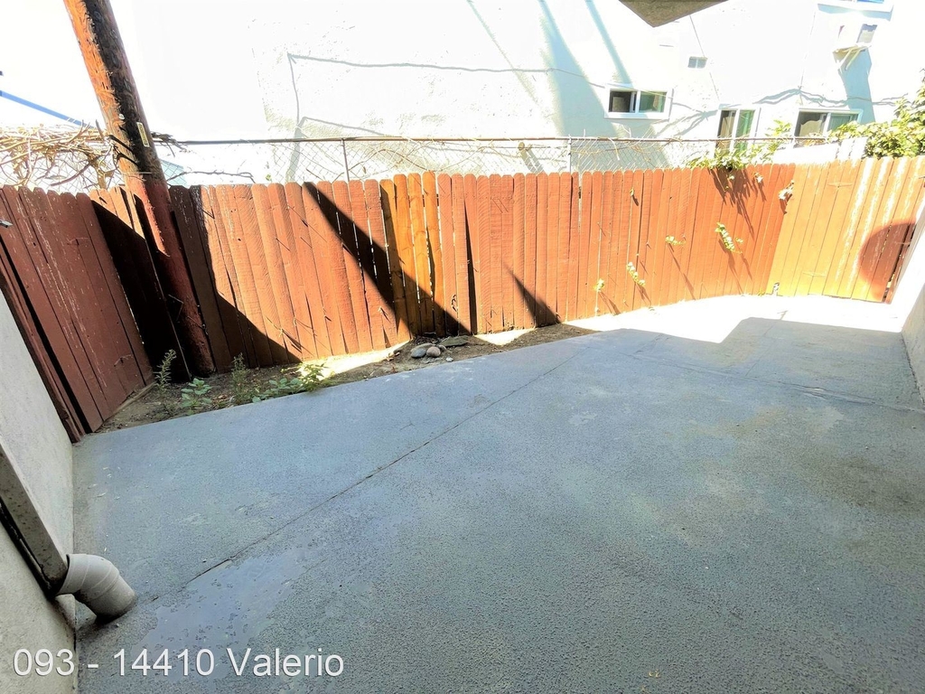 14410 Valerio St. - Photo 17