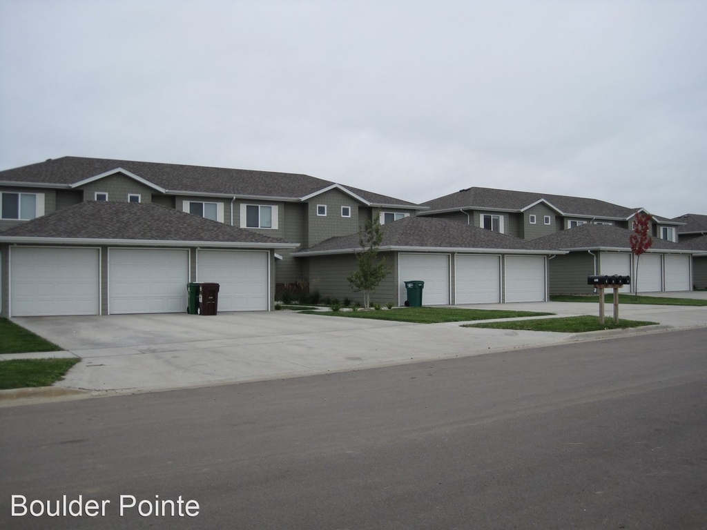 Boulder Pointe Town Homes 7601 W. Snapdragon Street - Photo 2