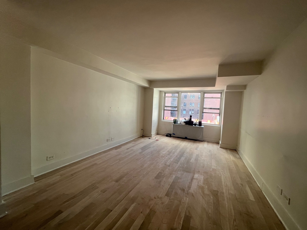 220 East 63rd Street - Photo 3