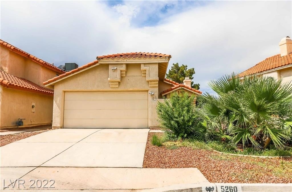 5260 Coral Vine Way - Photo 0