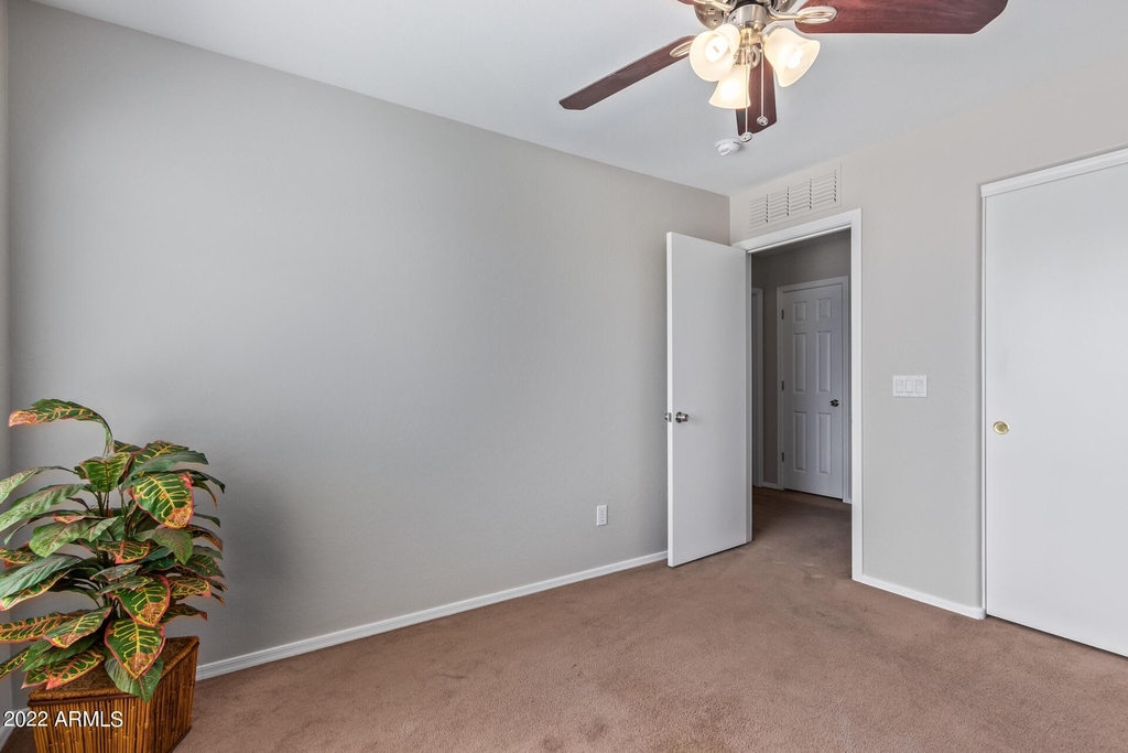 11218 W Minnezona Avenue - Photo 23