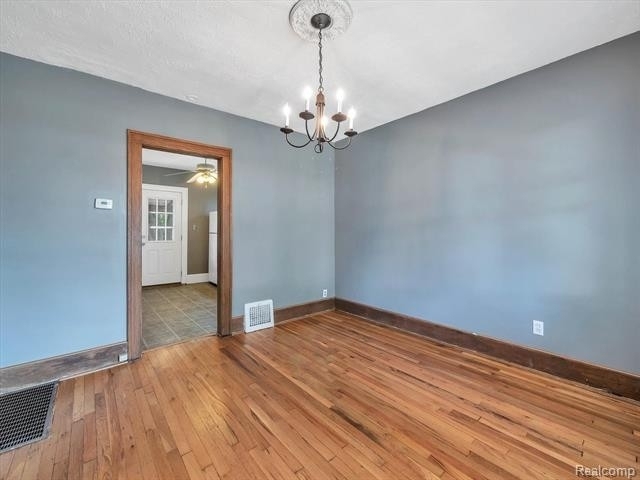 321 E Saratoga Street - Photo 11