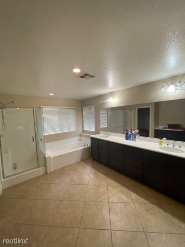 13668 Amberview Pl - Photo 0