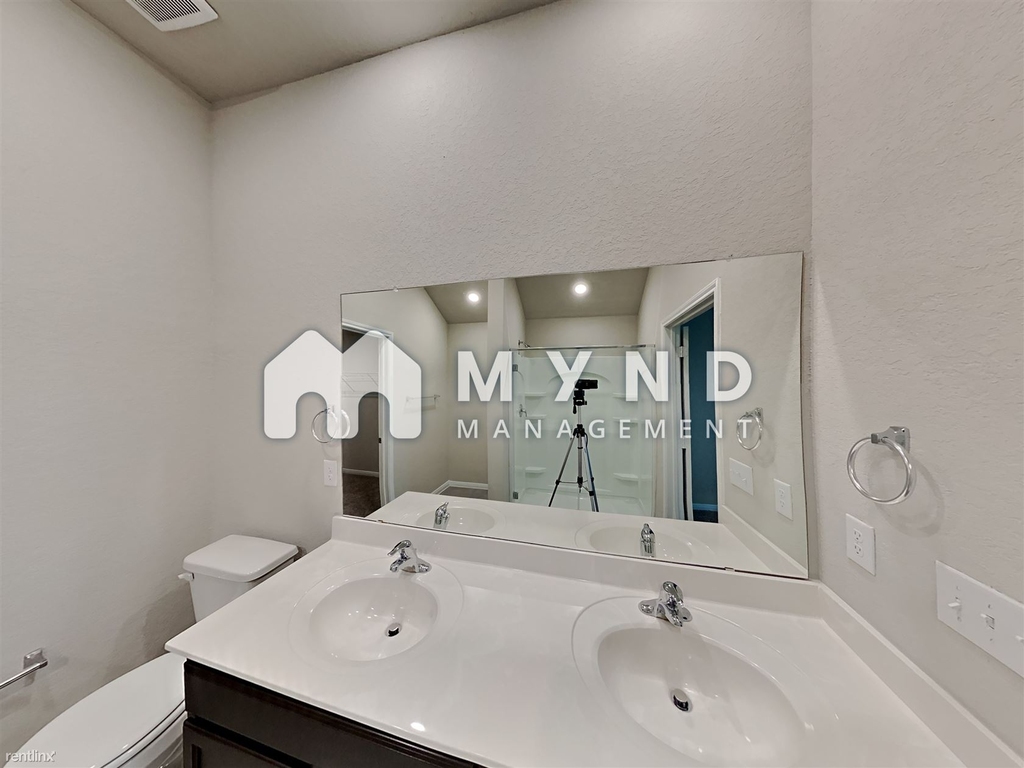 6813 Cetera Crossing - Photo 12