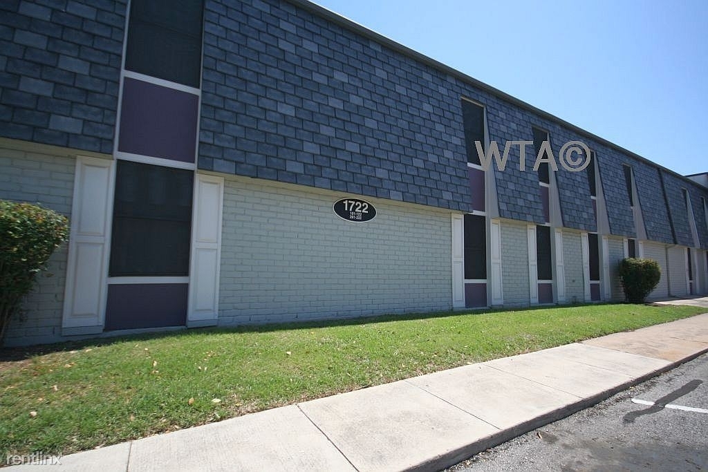 1720 E Woodward - Photo 2