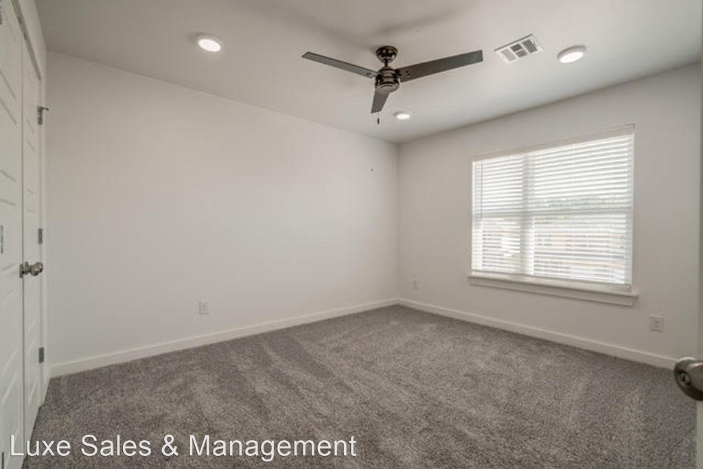 7901 Nw 135th Terr - Photo 24