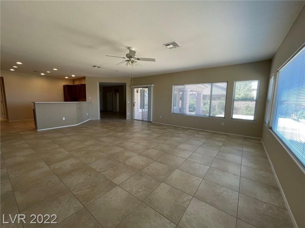 2852 Forest Grove Drive - Photo 5