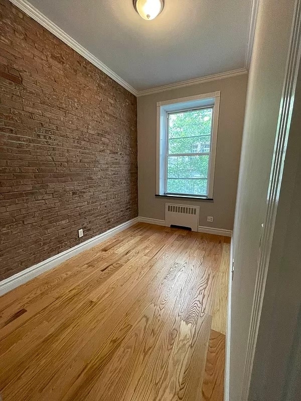 138 East 16th Street - Photo 4