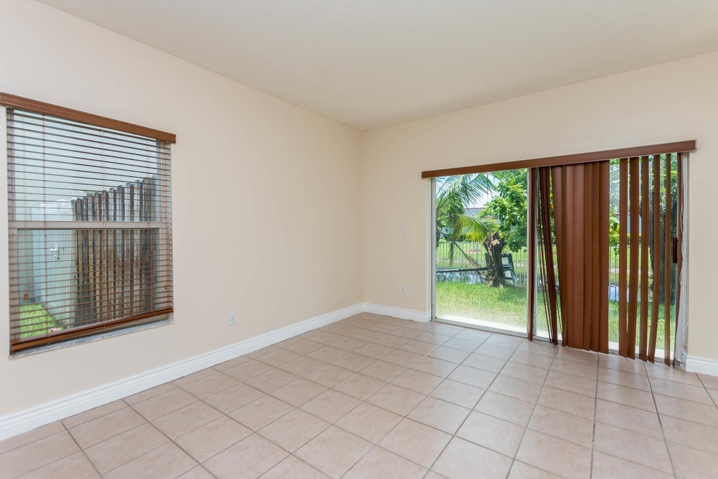 1498 Sw 106 Avenue - Photo 4