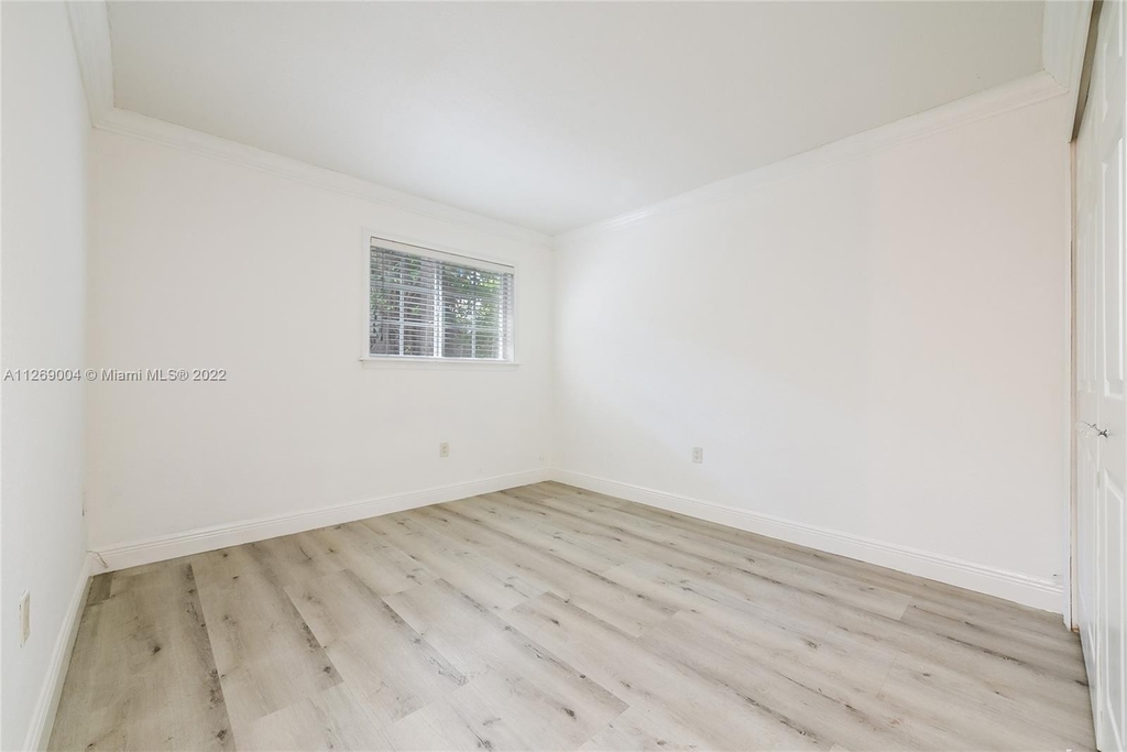 3245 Virginia St - Photo 4