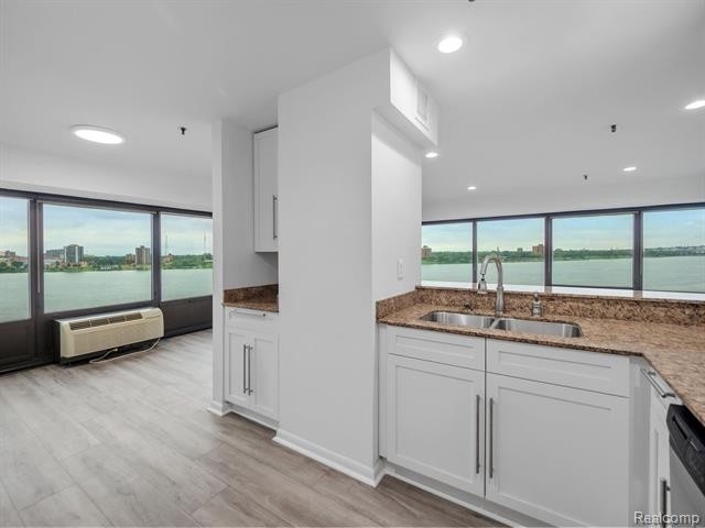 300 Riverfront - Photo 4