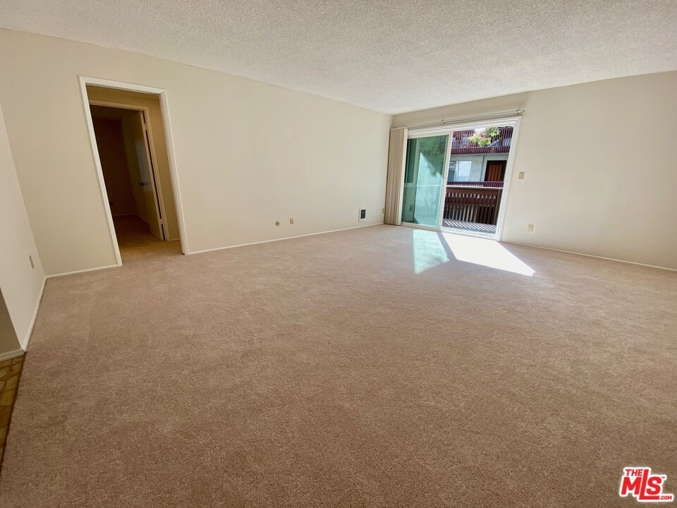 5650 Sumner Way - Photo 8