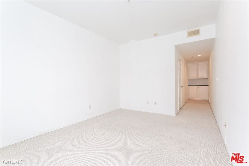 10790 Rose Ave Unit 209 - Photo 8