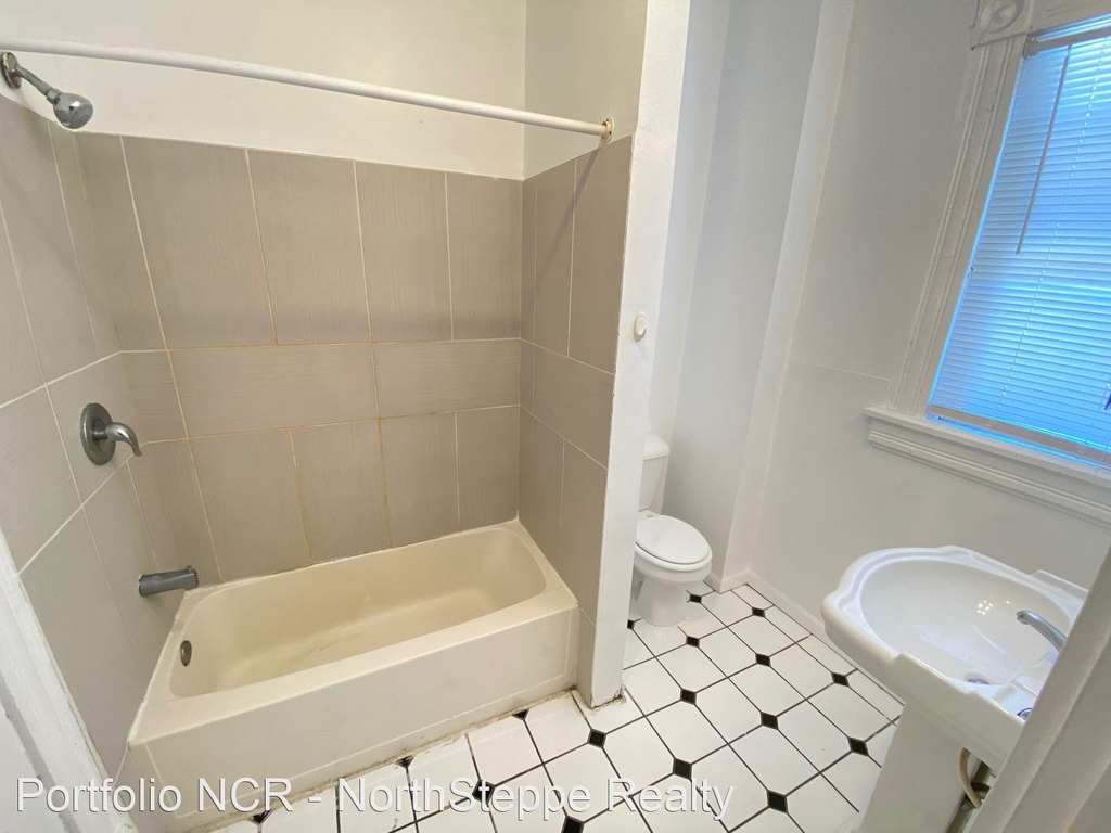 225 King Ave - Photo 12