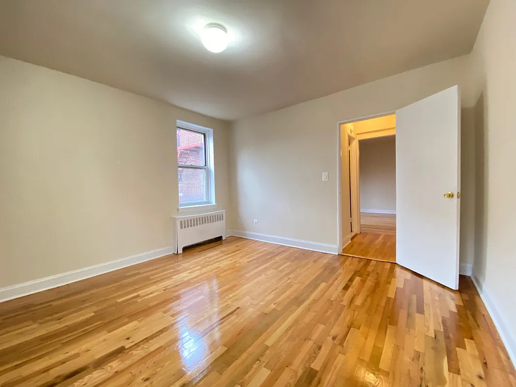 143-9 Barclay Avenue - Photo 12