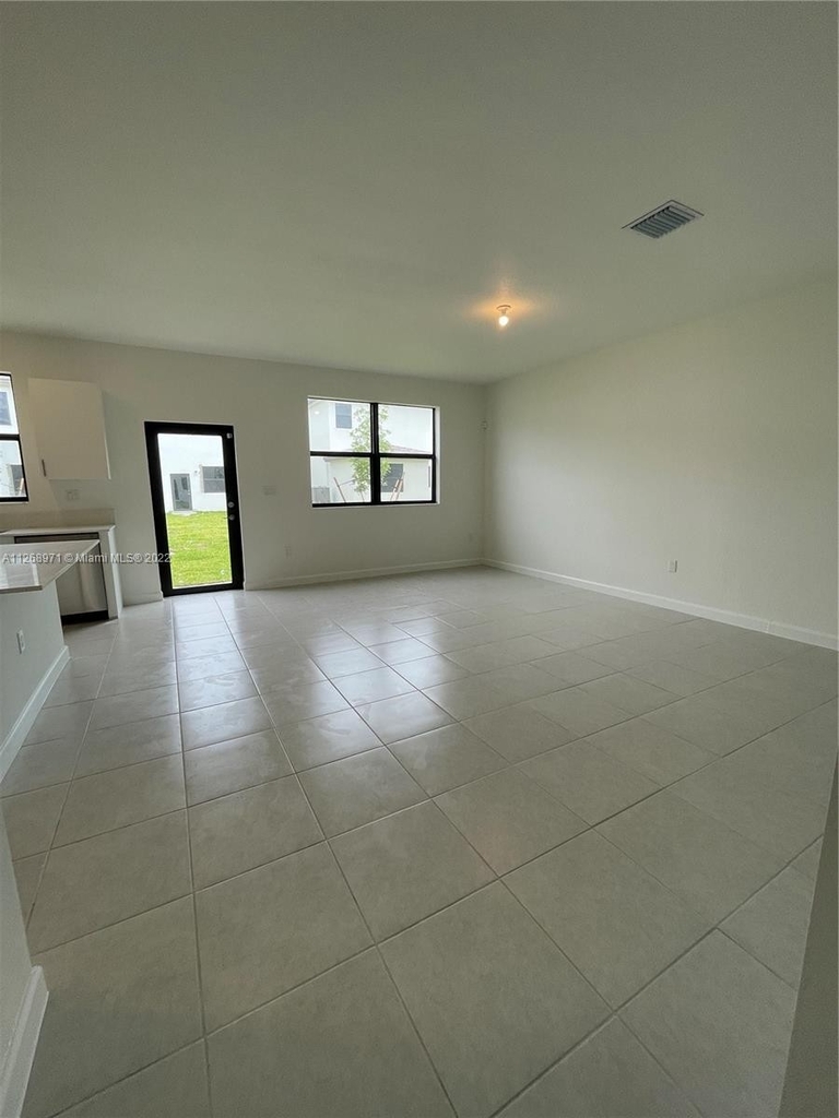 22765 Sw 131 Pl - Photo 1