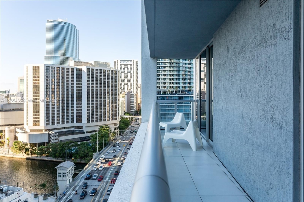 485 Brickell Ave - Photo 3