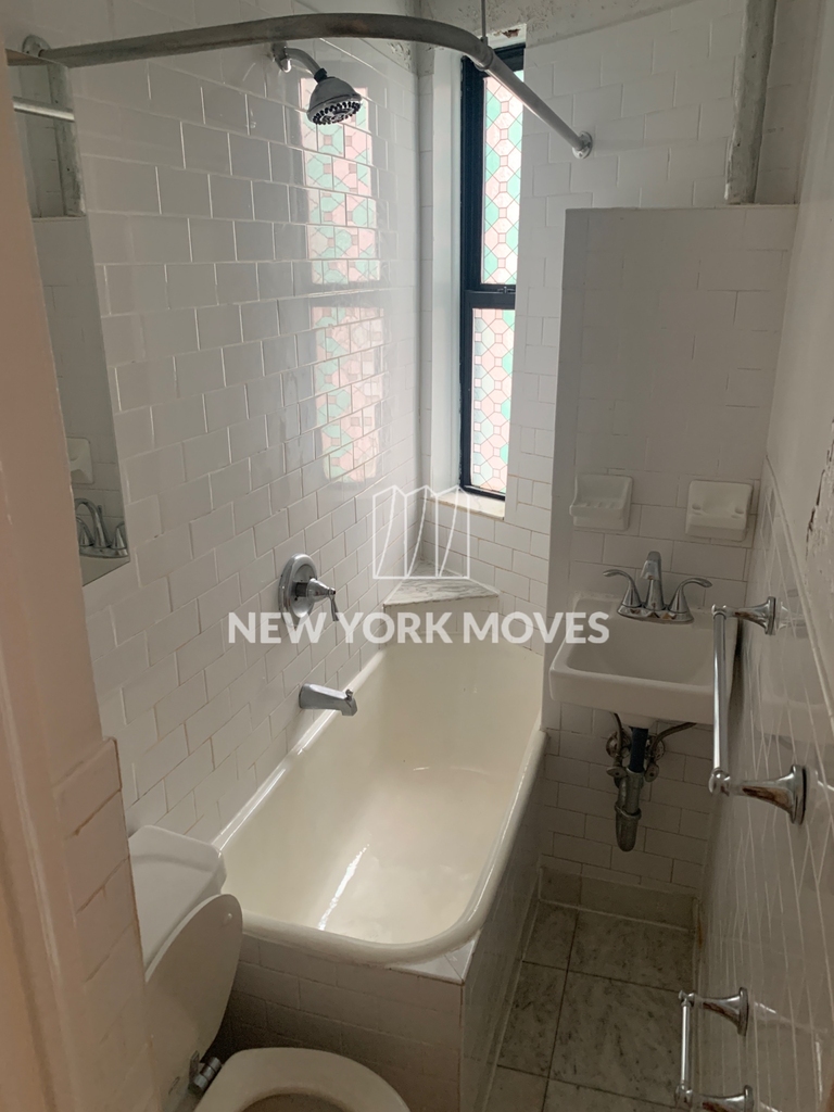 228 East 78th Street - Photo 18