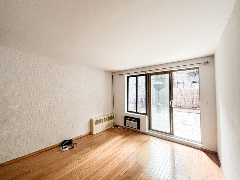 212 East 10th Street - Photo 2