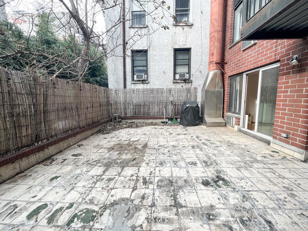 212 East 10th Street - Photo 0