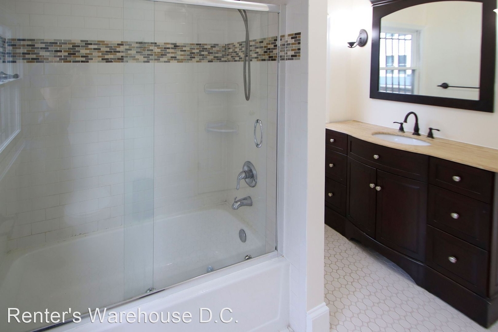 1341 Newton St Nw #1 - Photo 21