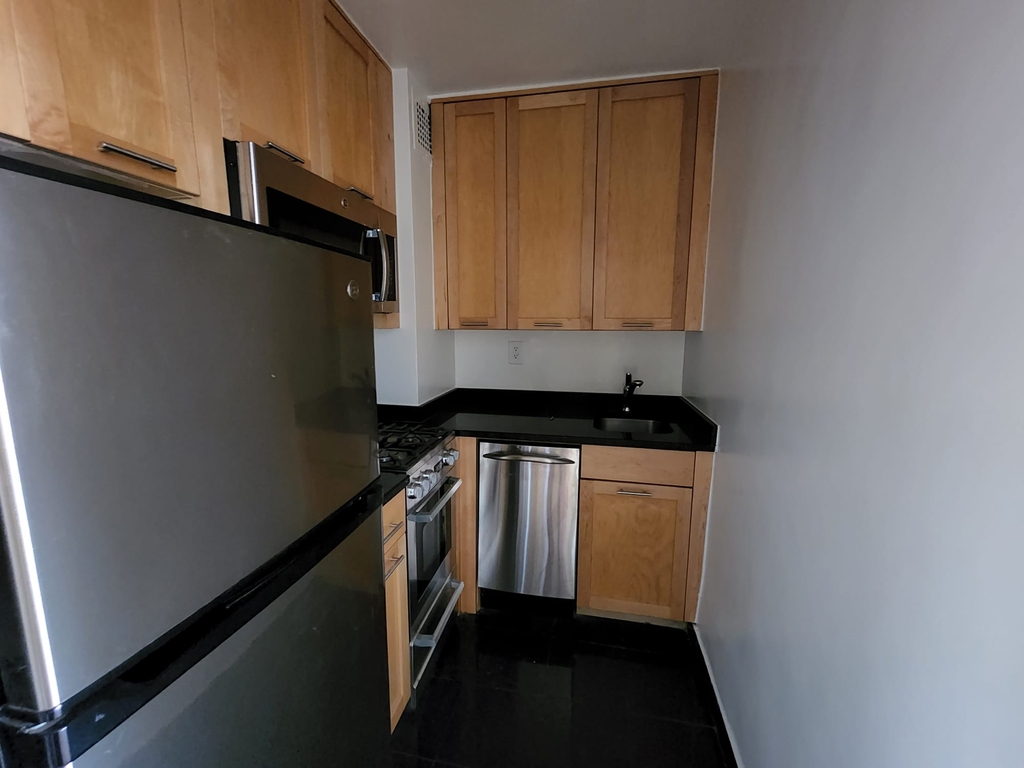 236 East 36th Street - Photo 1