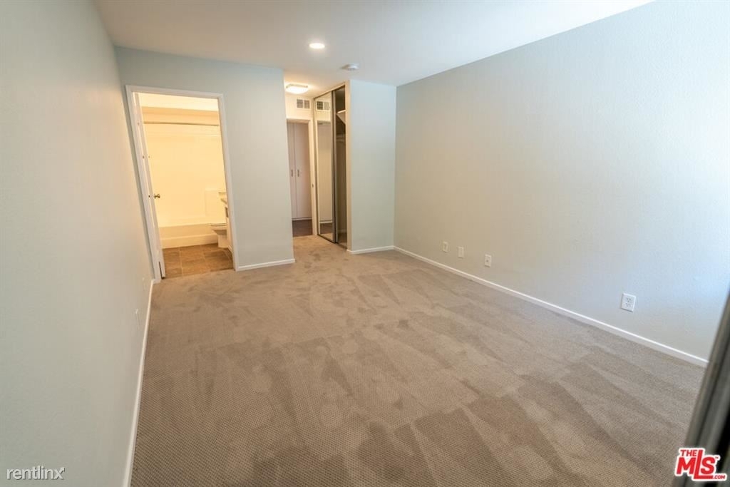 1626 Malcolm Ave Apt 105 - Photo 3